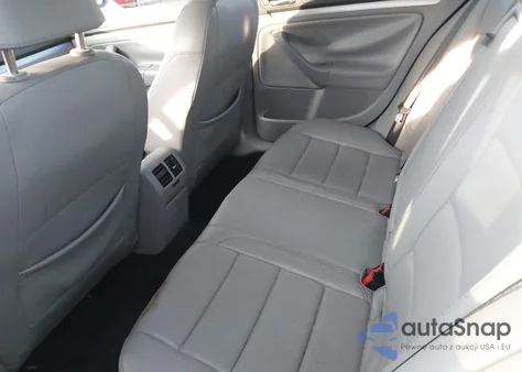 2009 Volkswagen Jetta Tdi z USA, uszkodzony, nr VIN 3VWRL71K79M055026